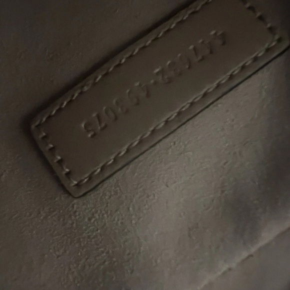 Gucci GG Marmont Matelassé Leather CrossBody Camera Bag Camelia Nude Beige NWOT - Picture 13 of 16